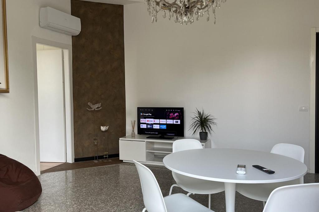 Apartament La Casa Di Antoine Cesano Maderno Zewnętrze zdjęcie